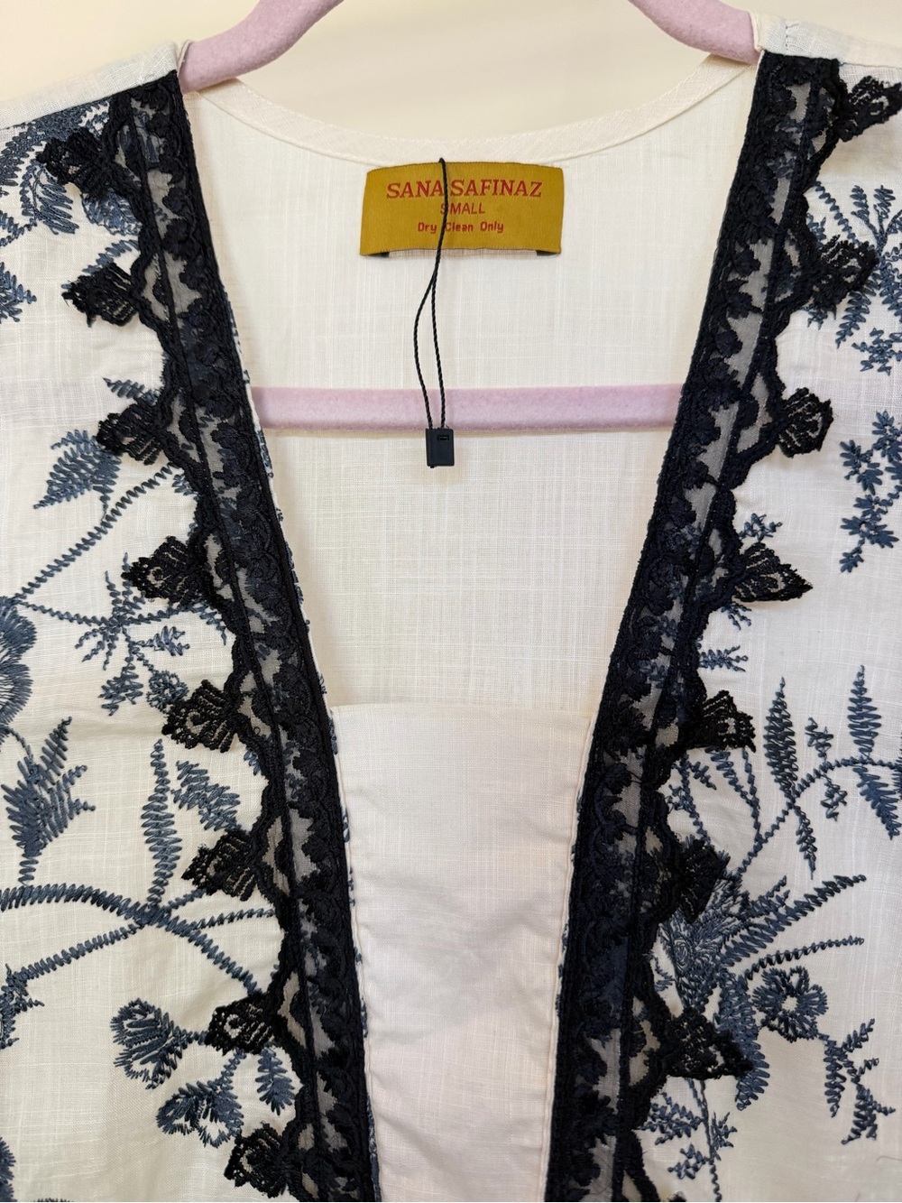 Embroidered Cream and Navy V-Neck Long Sleeve Kurta - Picture 3 of 6